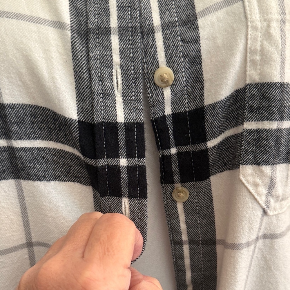 American Eagle Outfitters Flannel Checkered Button Down Shirt - Picture 3 of 12